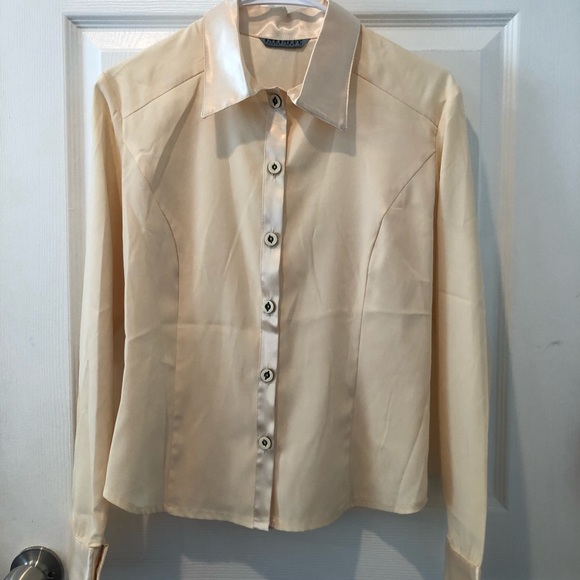 Women’s Gold Yellow Buttonup Shirt - Picture 2 of 3